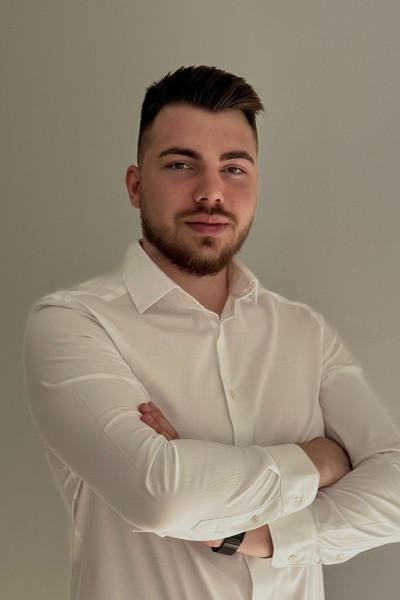 Seles  Mihai