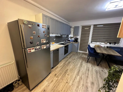 Apartament de 2 camere, 43mp, etaj intermediar, parcare, zona Profi