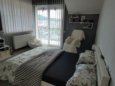 Apartament de vanzare, 2 camere decomandate, Floresti