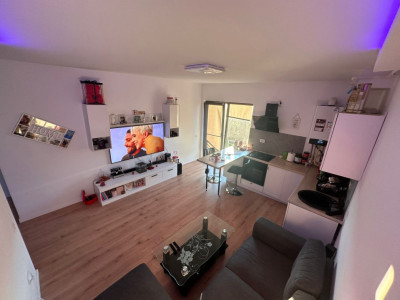 Apartament de 2 camere 45mp, parter, grădină 28mp 