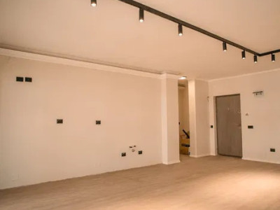 Apartament Ultralux de 3 camere, 57mp, etaj intermediar, terasa, zona Eroilor