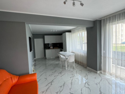 Apartament de vanzare, 3 camere, parcare, zona Tineretului