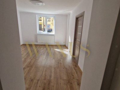 Apartament 3 camere decomandate, strada Horea