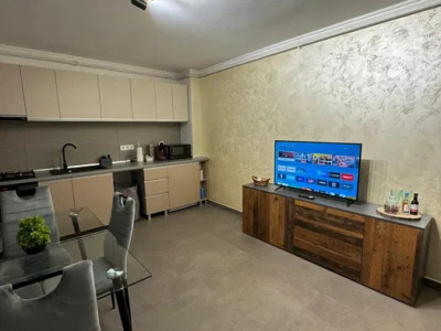 Apartament 2 camere  , zona Metro..