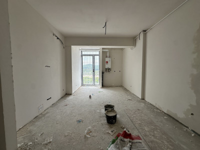 Apartament semifinisat la 2 minute de Vivo, 56mp, garaj
