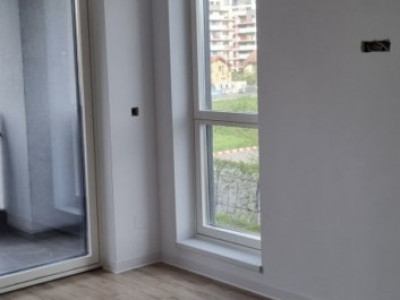 Apartamet 2 camere  , 61 MP,zona Vivo (Polus Center), parcare .