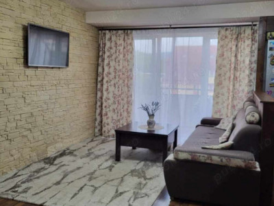 Apartament 3 camere pe 2 niveluri, 79 mp.– Florești, str. Eroilor