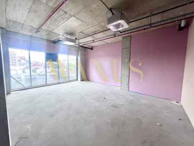 Spatiu Comercial / Maurer Panoramic 