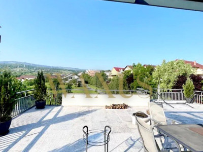 Penthouse de vanzare in Borhanci, 108mp, garaj inclus