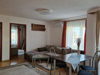 Apartament de inchiriat 3 camere zona Florilor