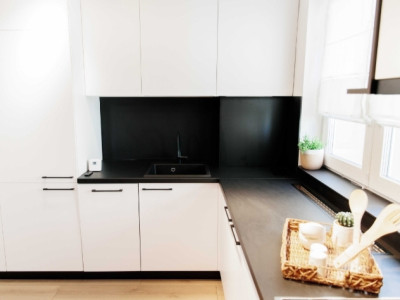 Apartament 2 camere +balcon zona piata flora 