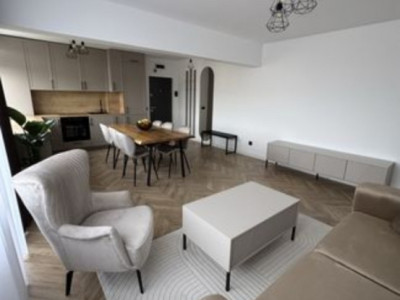 Apartament 3 camere, balcon, parcare, cartier Grigorescu 