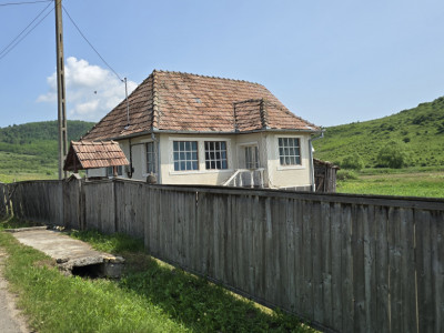 Casa veche cu teren de 2000 mp! Comuna panticeu, sat Cublesu!