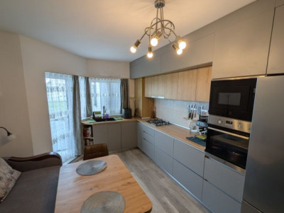 Apartament de vanzare in Buna Ziua, 3 camere, 54mp, balcon, garaj