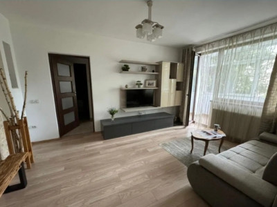 Apartament cu 2 camere,balcon închis, parcare 
