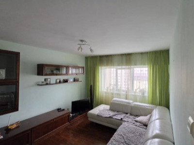 Apartament cu 3 camere, balcon, zona Big/Mănăștur 