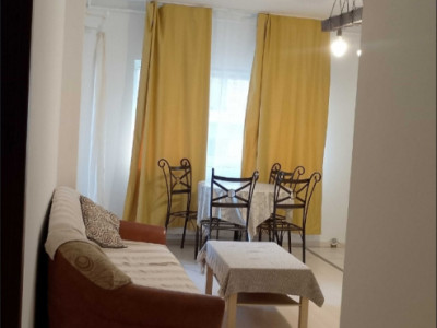 Apartament cu 2 camere, balcon, zona Calea Turzii 