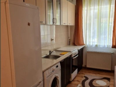 Apartament cu 2 camere decomandat, 56mp, balcon, zona Florilor 