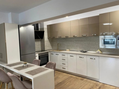 Apartament cu 2 camere, terasa,parcare subterană, zona Iulius mall