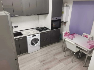 Apartament 3 camere, balcon, parcare, zona Lidl