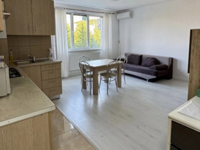Apartament cu 3 camere, 70 MP, balcon, Parcare, langa Vivo Mall