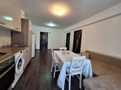 Apartament cu 2 camere, balcon, zona Porii