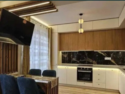 Apartament cu 2 camere, terasa, parcare, zona Terra 