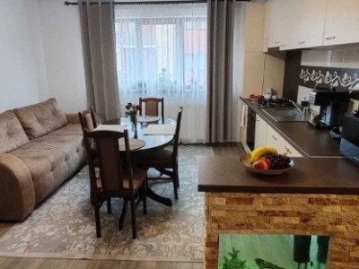 Apartament cu 3 camere, 56,5 MP, balcon, parcare, zona Stejarului 