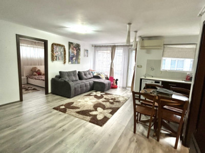 Apartament de vanzare, 2 camere, 54mp, etaj 1, balcon, garaj, Eroilor 