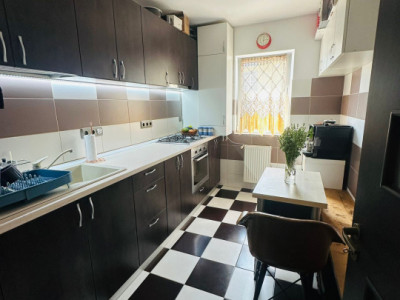 Apartament decomandat de 2 camere, 55mp, parcare, la cheie, Porii