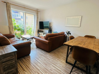 Apartament cu 2 camere decomandate, etaj intermediar, 60 mp, parcare, Porii