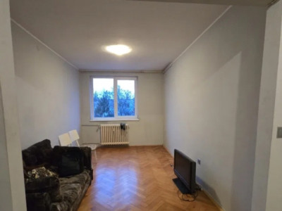 Apartament cu 3 camere, 57 MP, balcon, zona Plopilor/ Cluj