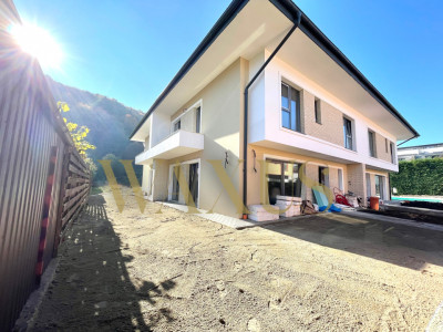 Duplex semifinisat de vanzare - 120mp utili I 180mp teren - Sub Cetate