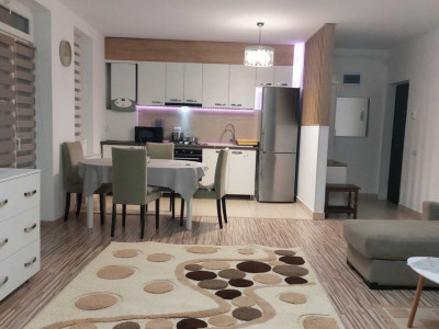 Apartament cu 2 camere, 2 balcoane, parcare, zona Tineretului 