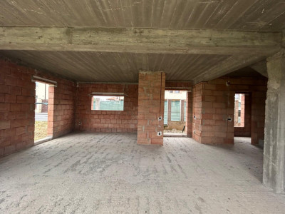 Duplex de vanzare cu 4 camere, 130 mp, zona Terra, Floresti!