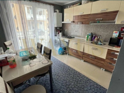 Apartament de 2 camere, 52 MP, 2 balcoane, zona Porii