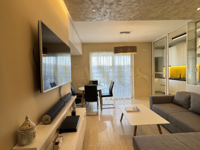 Apartament 2 camere, etaj intermediar, balcon, garaj, Columna Residence