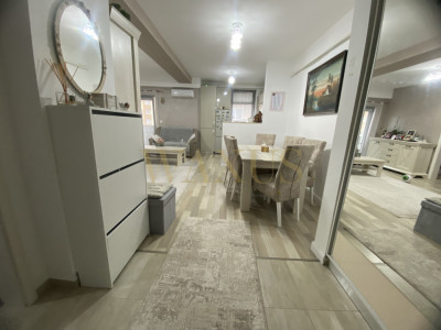 Apartament 3 camere, etaj 2, Calea Moldovei 