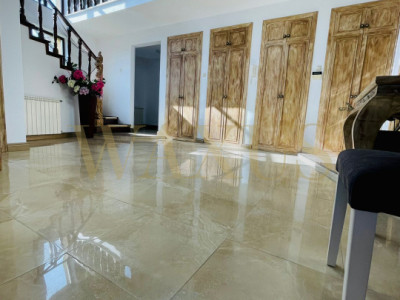 Casă cu 6 camere în Dej, lângă pădure, 800 m de centrul orașului