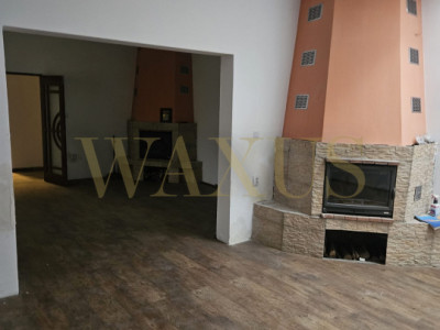 Investiție ideală: casă în zona centrală cu spațiu comercial