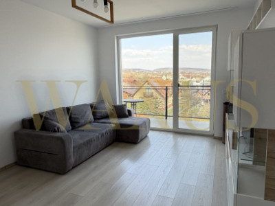 Apartament 3 camere, decomandat, etaj 2, loc de parcare, zona Drumul Cetății 