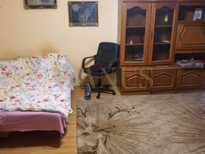 Apartament de vanzare cu o camera decomandata , 39 mp, Floresti!