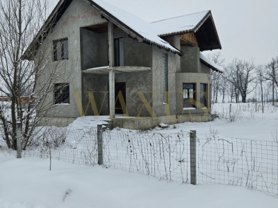Casă semifinisată P+E de vânzare – Beclean, cartier Podirei, lângă Băile Figa 