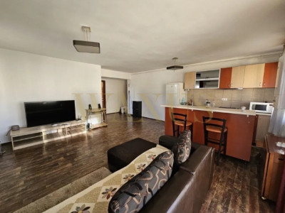 Apartament de 2 camere, balcon, parcare, zona Florilor 