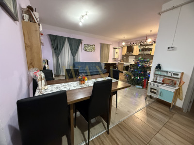 Apartament 2 camere, str Eroilor Florești , zona Centrală 