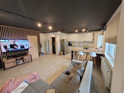 Apartament SMART HOME, 3 camere, 2 bai, garaj, Teilor