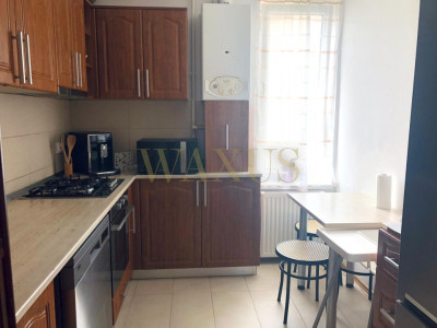 Apartament de vanzare 3 camere, Zona Tineretului , Floresti!