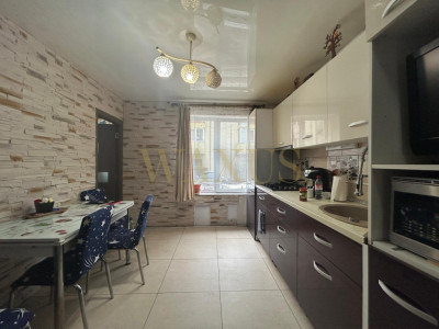 Apartament de vanzare 2 camere decomandate, zona Tineretului, Floresti