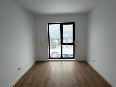 Apartament 3 camere, etaj 4 cu lift, zona Calea Moldovei 