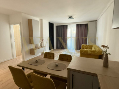 Apartament de 2 camere / et intermediar/ central / garaj 